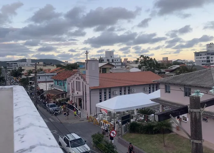 Condomínio Eliliane - apartamento inteiro em Bombinhas